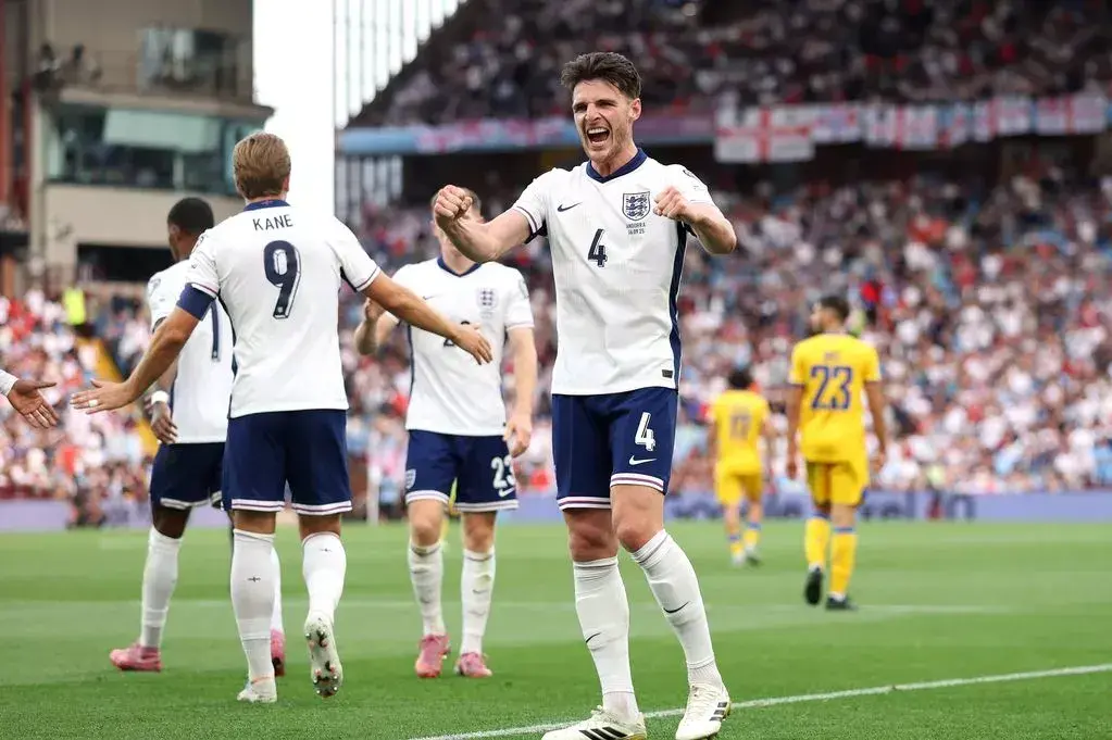 诺丁汉森林, 主帅下课 诺丁汉森林, 主帅下课