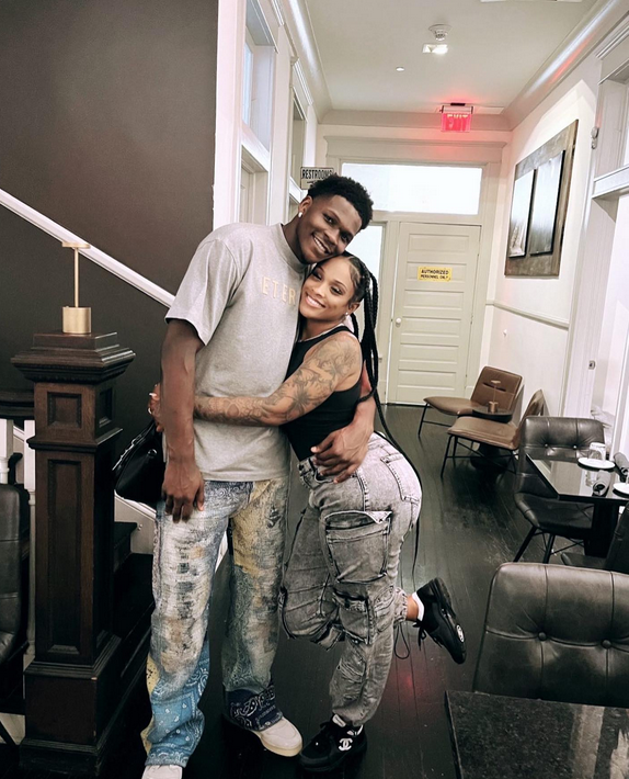 已经拥有一, gvbV, 掉了几颗小 已经拥有一, gvbV, 掉了几颗小